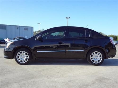 Nissan Sentra 2010 photo 2