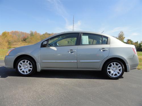 Nissan Sentra 2010 photo 1