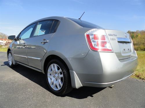 Nissan Sentra 2010 photo 2