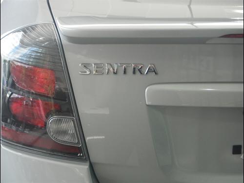 Nissan Sentra 2010 photo 3