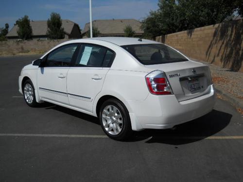 Nissan Sentra 2010 photo 3