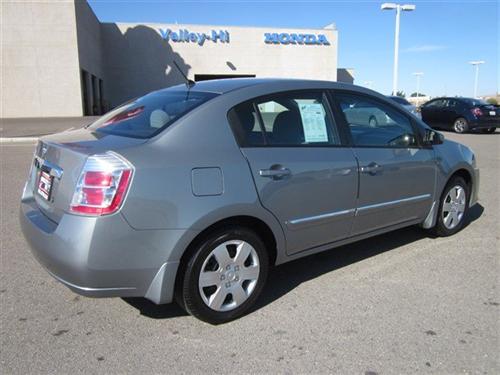 Nissan Sentra 2010 photo 2