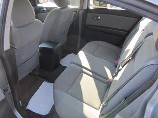 Nissan Sentra 2010 photo 2