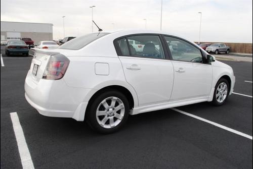 Nissan Sentra 2010 photo 5
