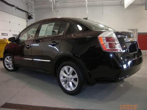 Nissan Sentra 2010 photo 2