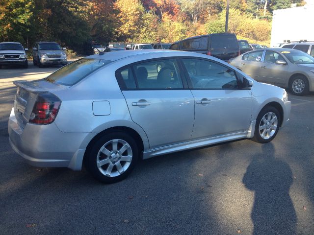 Nissan Sentra 2010 photo 2