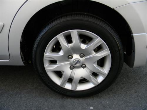 Nissan Sentra 2010 photo 2