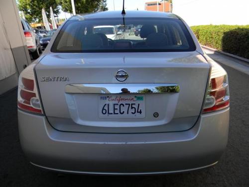 Nissan Sentra 2010 photo 4
