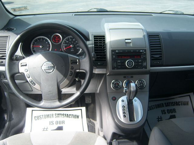 Nissan Sentra SLT Heavy DUTY Sedan