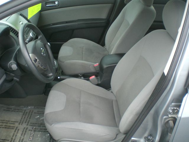Nissan Sentra 2011 photo 2