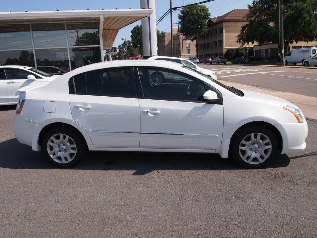 Nissan Sentra 2011 photo 3