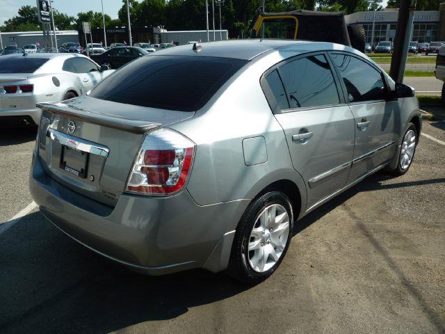 Nissan Sentra 2011 photo 1