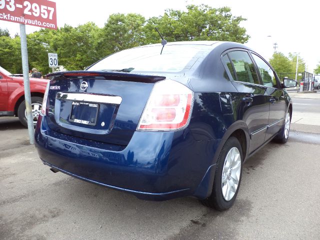 Nissan Sentra 2012 photo 2