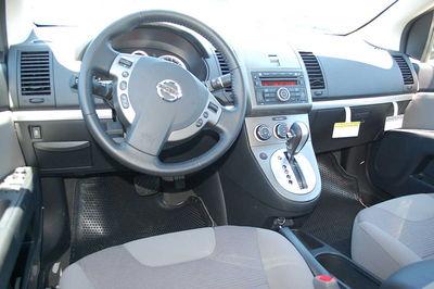 Nissan Sentra 2012 photo 1