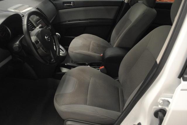 Nissan Sentra 2012 photo 11