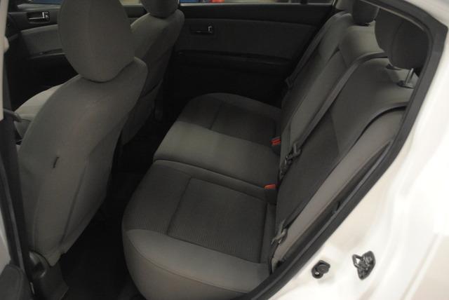 Nissan Sentra 2012 photo 12