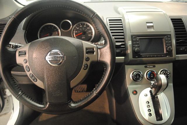 Nissan Sentra 2012 photo 3