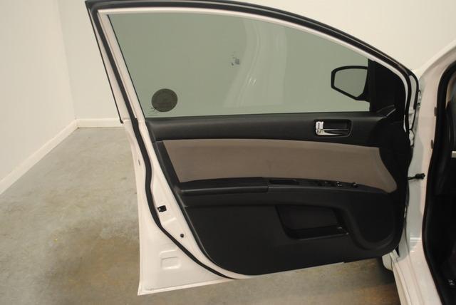 Nissan Sentra 2012 photo 4