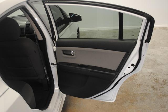 Nissan Sentra 2012 photo 6