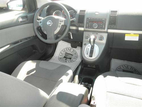 Nissan Sentra 2012 photo 2