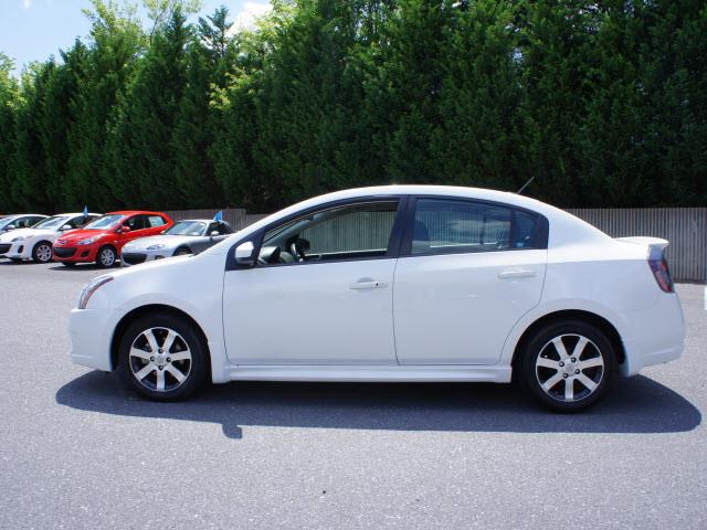 Nissan Sentra 2012 photo 2