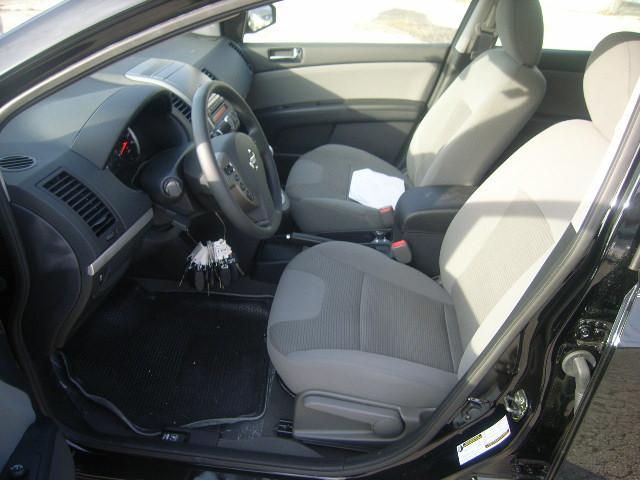 Nissan Sentra 2012 photo 3