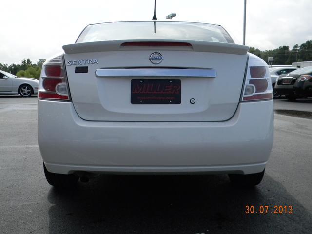 Nissan Sentra 2012 photo 2