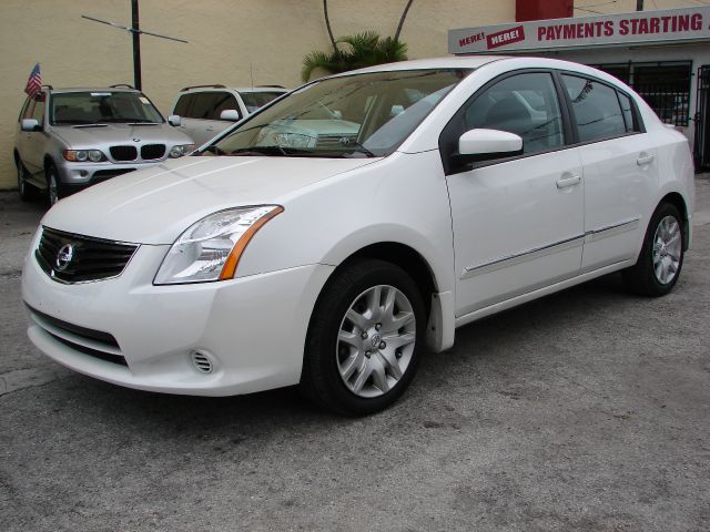 Nissan Sentra 4matic 4dr 3.5L AWD SUV Sedan