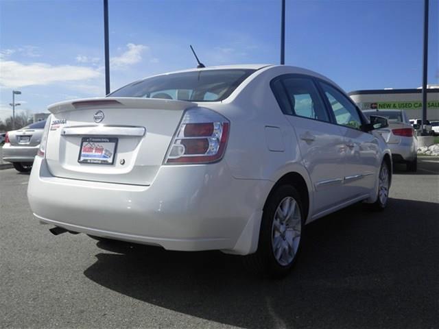 Nissan Sentra 2012 photo 4