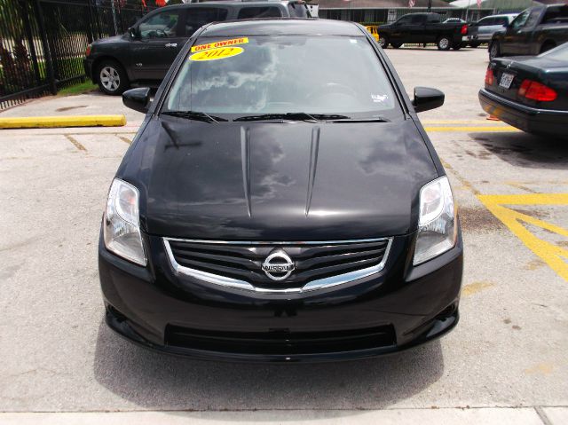 Nissan Sentra 4matic 4dr 3.5L AWD SUV Sedan