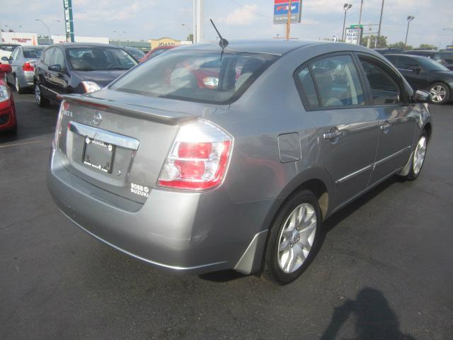 Nissan Sentra 2012 photo 1