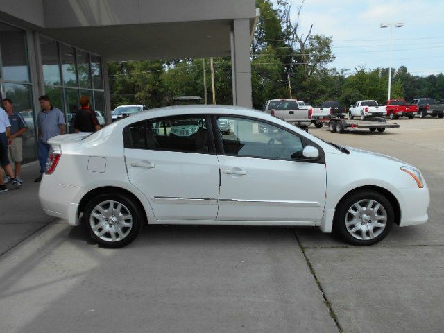 Nissan Sentra 2012 photo 1