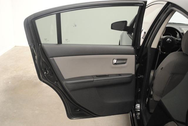 Nissan Sentra 2012 photo 16