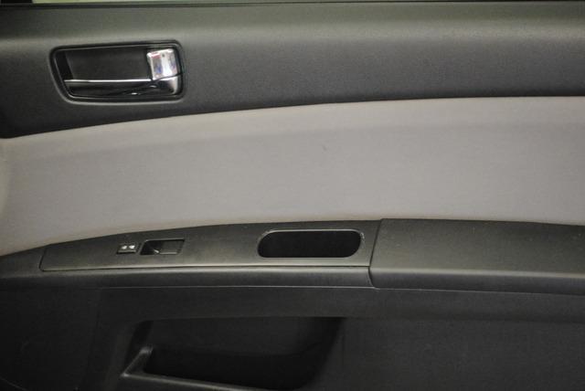 Nissan Sentra 2012 photo 18