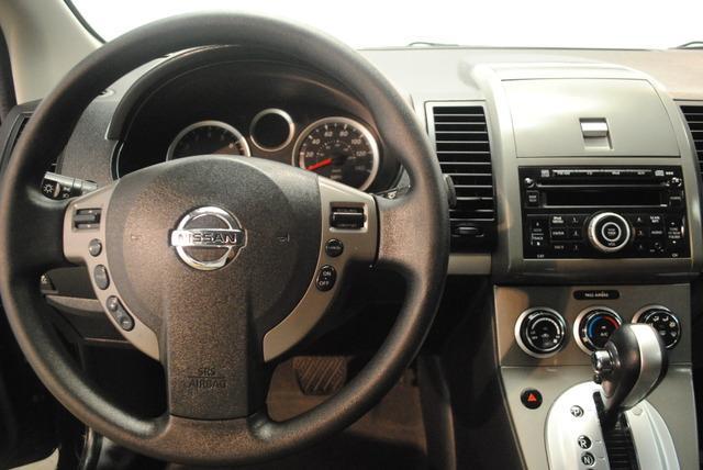 Nissan Sentra 2012 photo 19