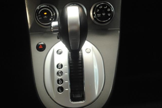 Nissan Sentra 2012 photo 20