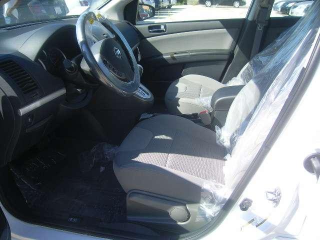 Nissan Sentra 2012 photo 3