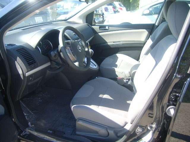 Nissan Sentra 2012 photo 4