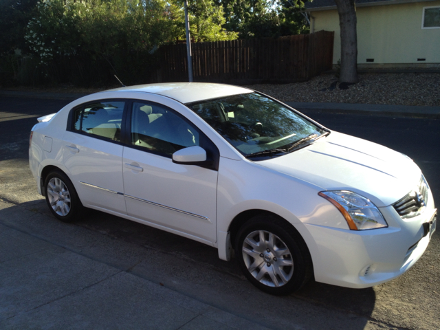 Nissan Sentra 2012 photo 1