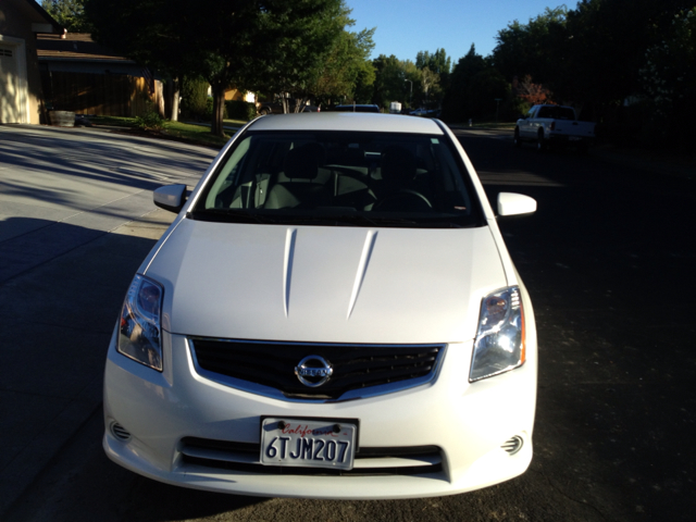 Nissan Sentra 2012 photo 2