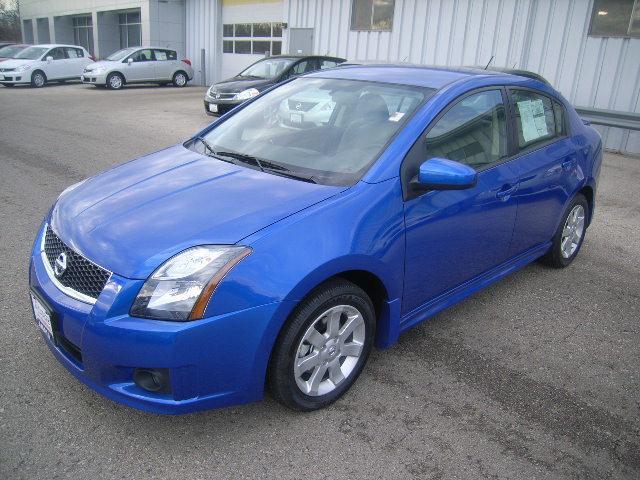 Nissan Sentra 2012 photo 2