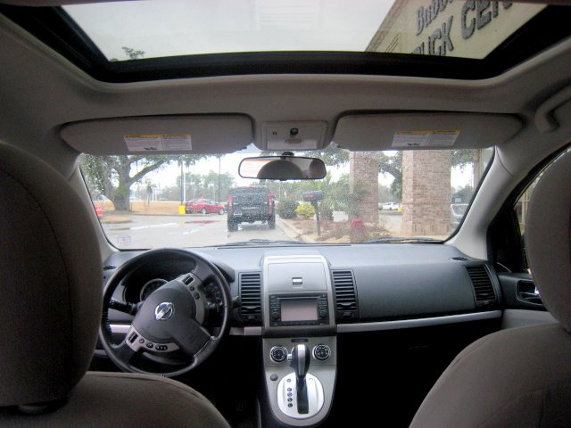 Nissan Sentra 2012 photo 2