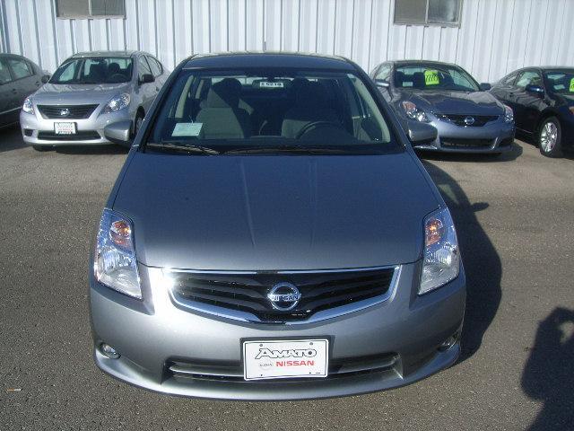Nissan Sentra 2012 photo 1