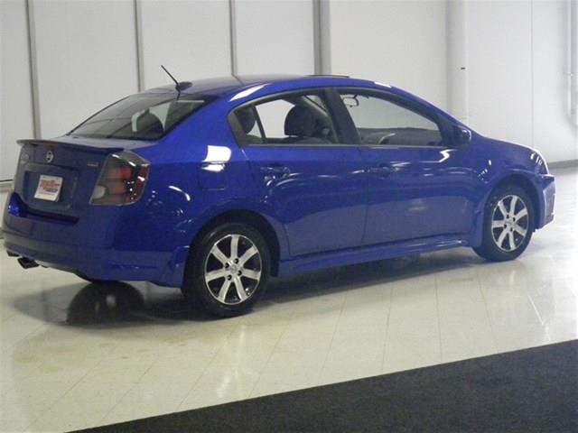 Nissan Sentra 2012 photo 2