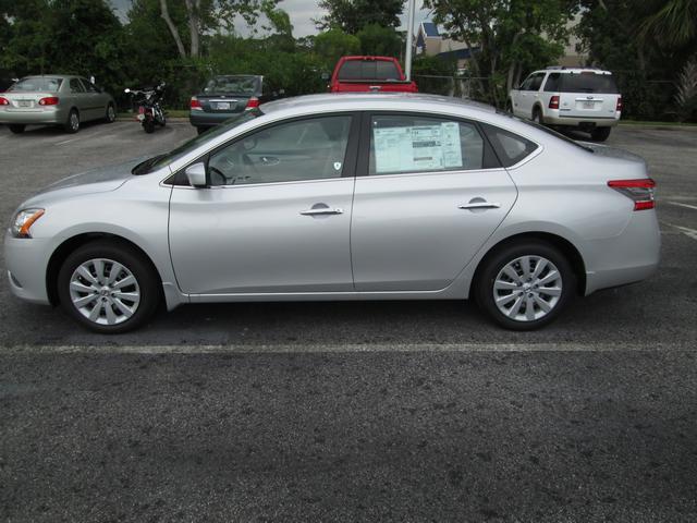 Nissan Sentra 2013 photo 3