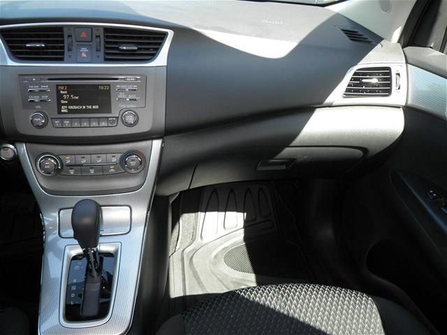 Nissan Sentra 2013 photo 13