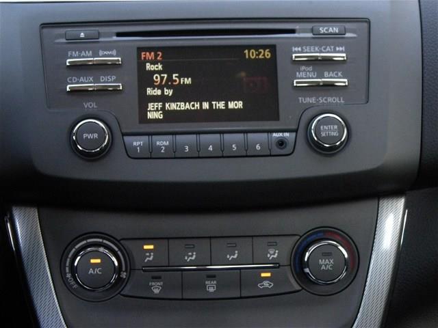 Nissan Sentra 2013 photo 2