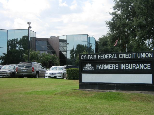 Nissan Sentra 4.6L Eddie Bauer Sedan