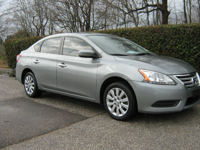 Nissan Sentra 2013 photo 1