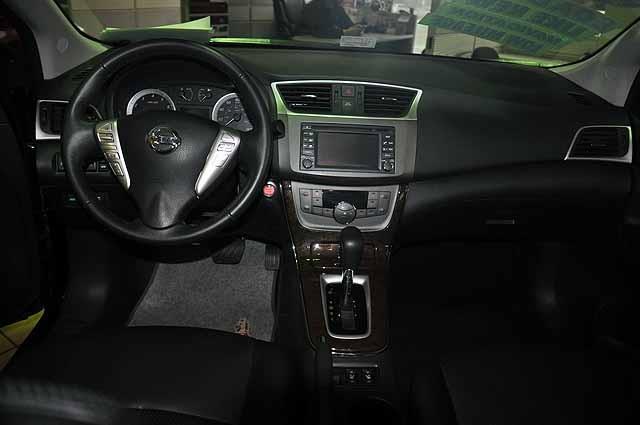 Nissan Sentra 2013 photo 2